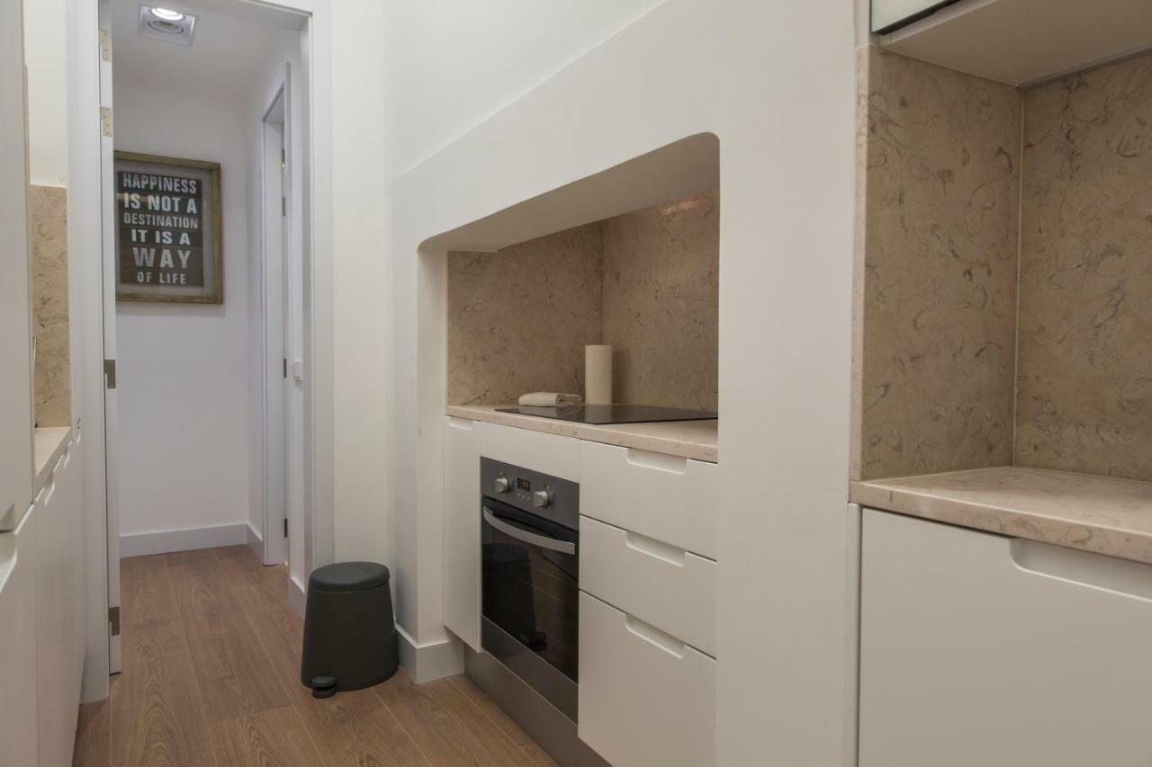 High Ceiling Duplex At Cais Do Sodre Lissabon